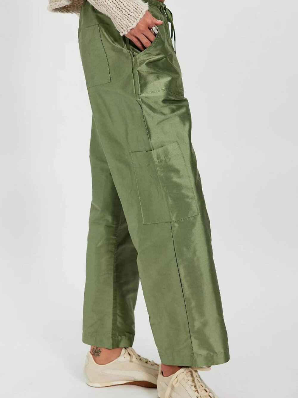 Donni Silkf Taffeta Drawstring Cargo Pant - Oregano (Green/Olive)